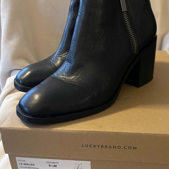 Lucky Brand LK-WALBA Bootie in Black Angus - Picture 5 of 5